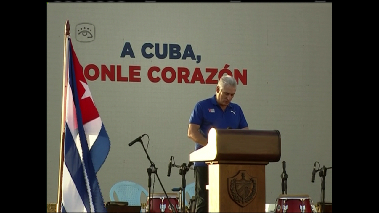 CNNE 1033547 - diaz-canel- lo que se esta viendo de cuba es mentira