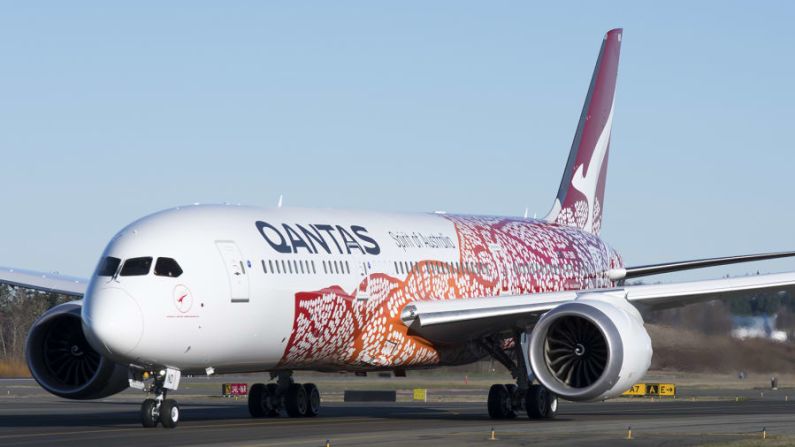 4. Qantas: el cuarto mejor según AirlineRatings.com es Qantas. A principios de 2021, la aerolínea australiana ocupó el primer lugar en la clasificación separada de AirlineRatings.com de las aerolíneas más seguras del mundo.