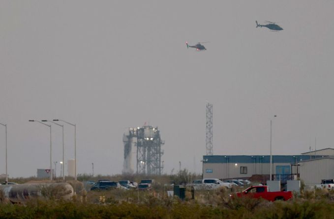 El viaje comenzó desde las instalaciones de Blue Origin en un terreno remoto cerca de Van Horn, Texas, a unas dos horas de El Paso.