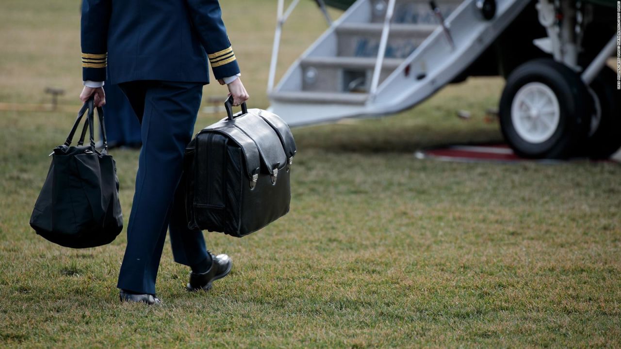 CNNE 1035290 - ee-uu- revisara la seguridad del maletin presidencial de emergencia