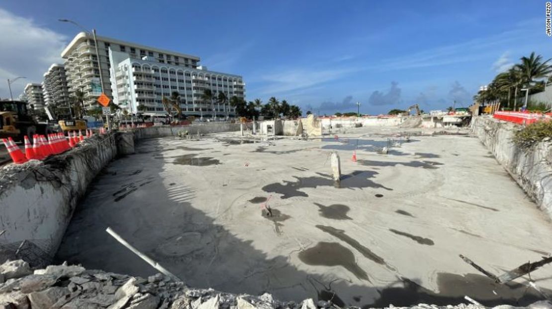 El senador del estado Jason Pizzo compartió el martes nuevas fotos del lugar del derrumbe de Champlain Towers South.