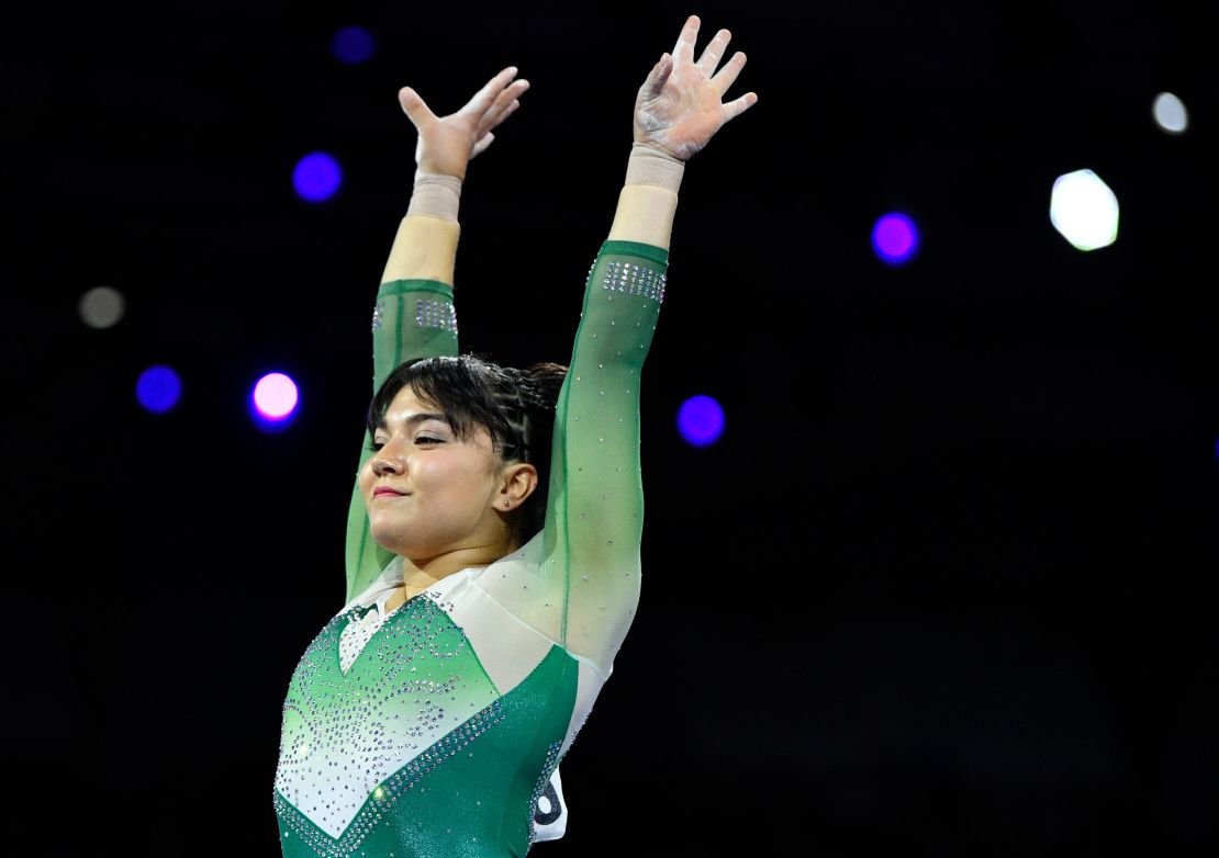 La gimnasta mexicana Alexa Moreno hizo historia al conseguir la medalla de bronce en la prueba del salto de caballo en el Campeonato Mundial de Gimnasia Artística de Doha, en Qatar en 2018. (Foto por Thomas KIENZLE / AFP)