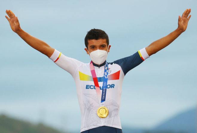 La reacción de la familia del ecuatoriano Richard Carapaz tras ganar su oro olímpico.
