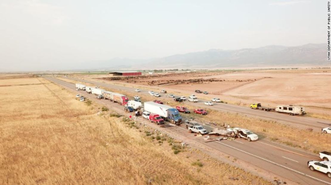 Una tormenta de arena en el condado de Millard, Utah, provocó una serie de accidentes mortales en la I-15, dijeron las autoridades el domingo.