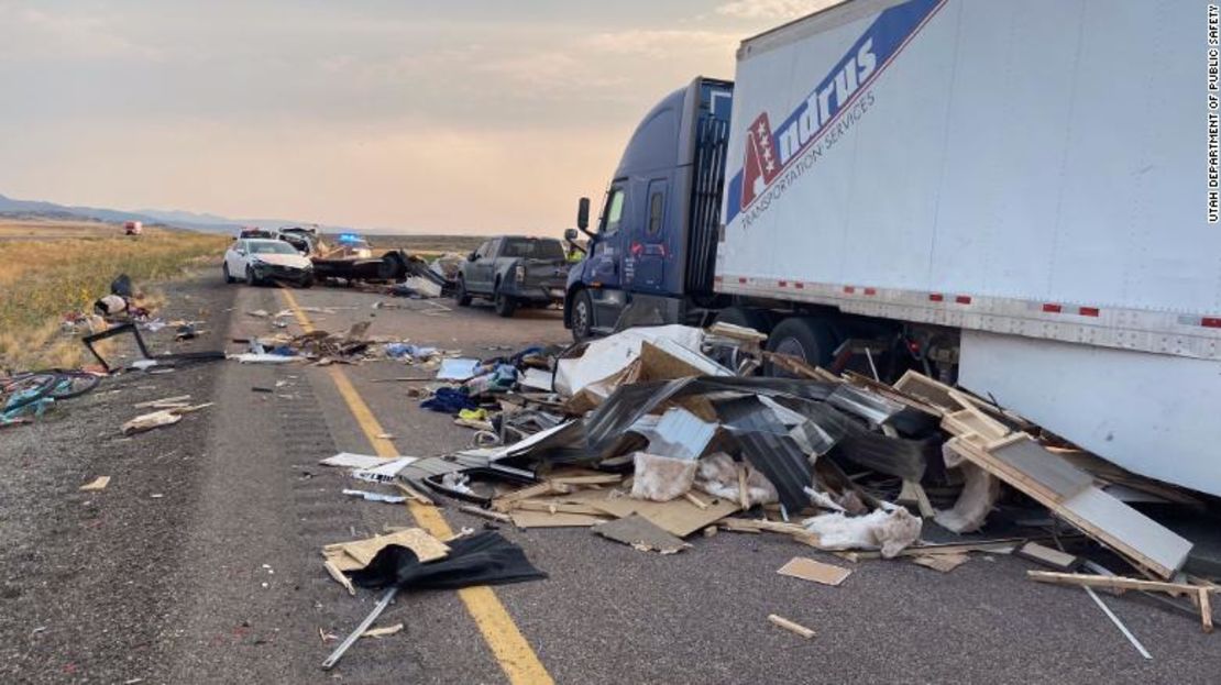 Una tormenta de arena en el condado de Millard, Utah, redujo la visibilidad y provocó una serie de choques en la I-15 el domingo, dijeron las autoridades.