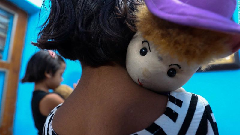 1 millón y medio de niños huérfanos a causa del covid-19 | cnn