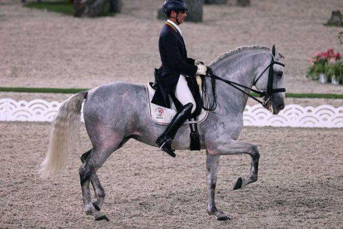 El portugués Rodrigo Torres en Fogoso, su caballo, durante los Juegos Olímpicos de Tokio 2020.