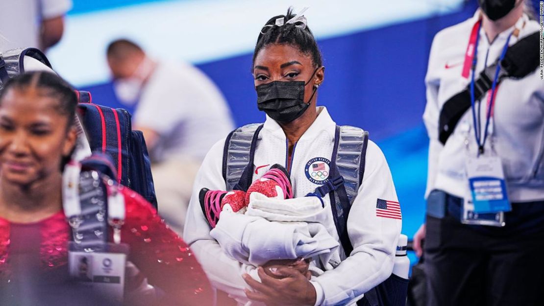 Simone Biles se retiró de las competencias en los Juegos Olímpicos.