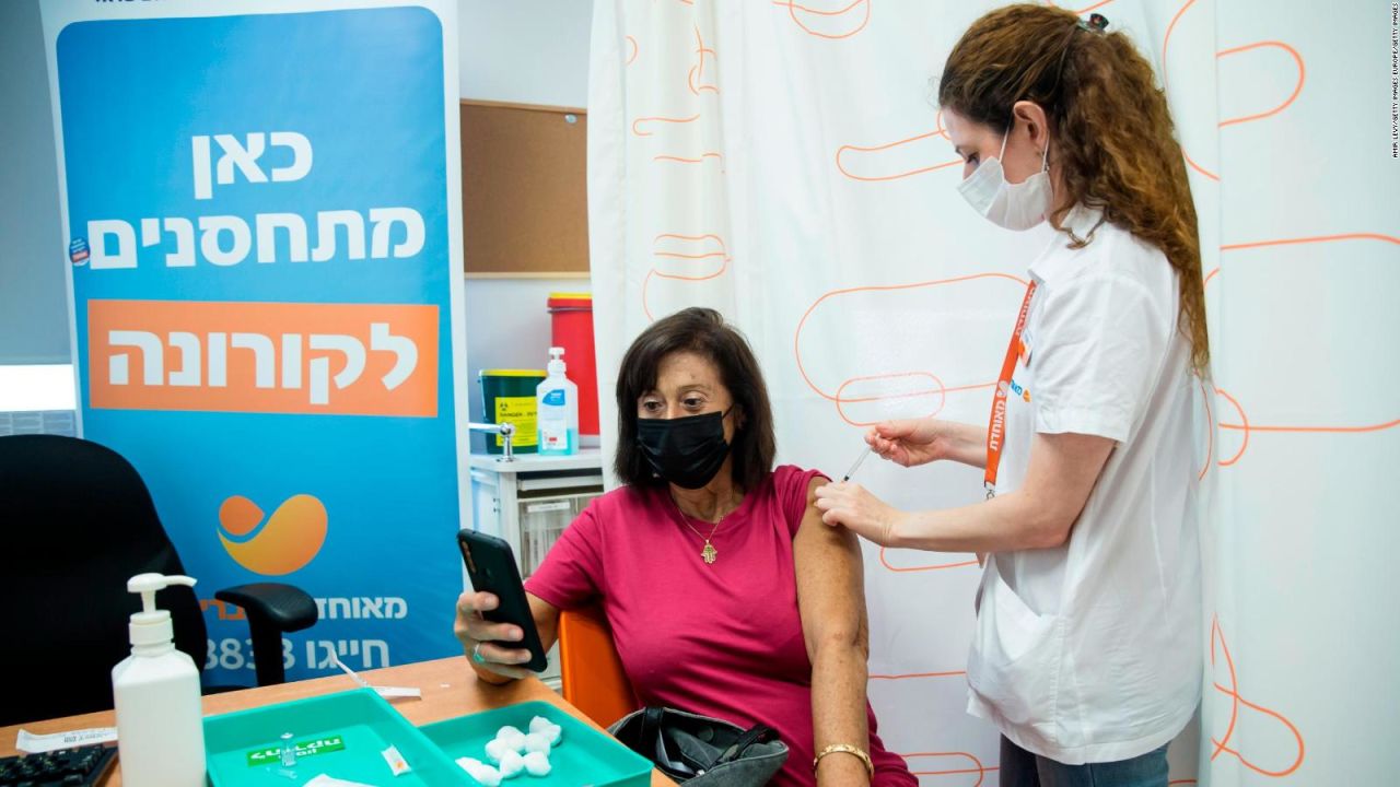 CNNE 1041972 - israel aplica una tercera dosis de pfizer-biontech