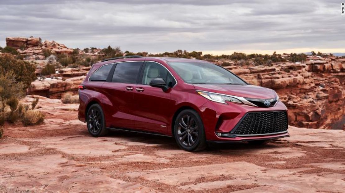 Los diseñadores de Toyota Sienna dijeron que estaban influenciados por la parte trasera del auto deportivo Toyota Supra y la parte delantera de un tren bala japonés.