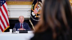 CNNE 1043070 - biden recibe a lideres hispanos en la casa blanca