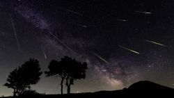 CNNE 1043151 - espectacular lluvia de estrellas fugaces llega en agosto