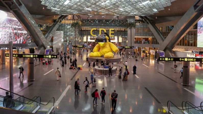 1. Aeropuerto Internacional Hamad (HIA): el aeropuerto principal de Qatar se inauguró en 2014 y ha ido acumulando elogios desde entonces. Con el tercer lugar en 2020, ahora es el mejor aeropuerto del mundo, según Skytrax. Ozkan Bilgin / Agencia Anadolu / Getty Images