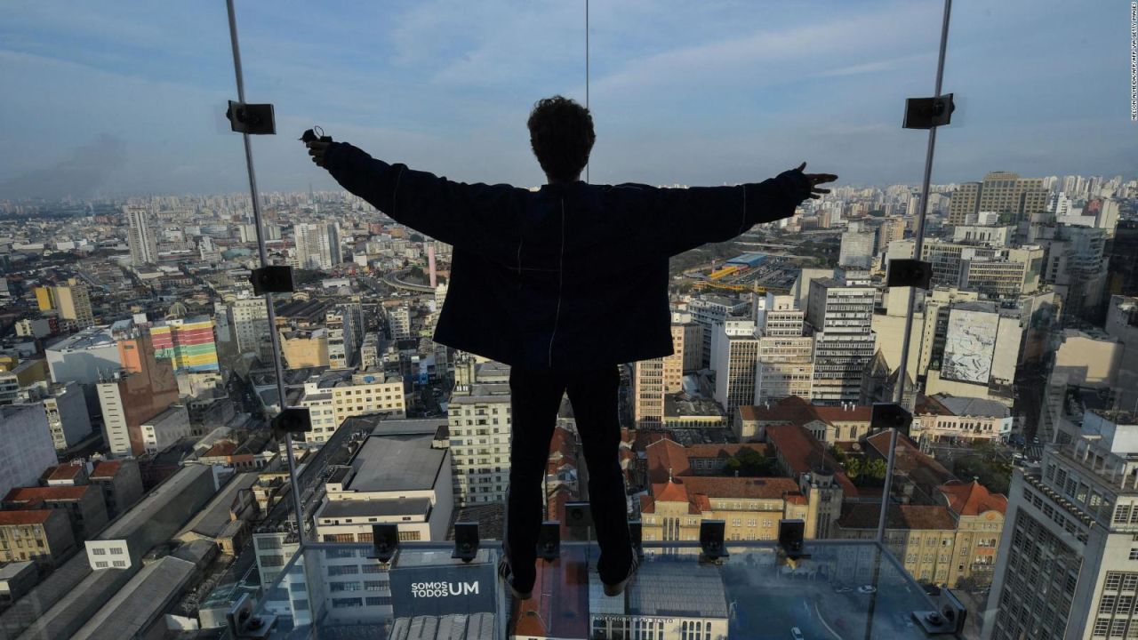 CNNE 1046332 - un mirador en brasil no apto para personas con vertigo