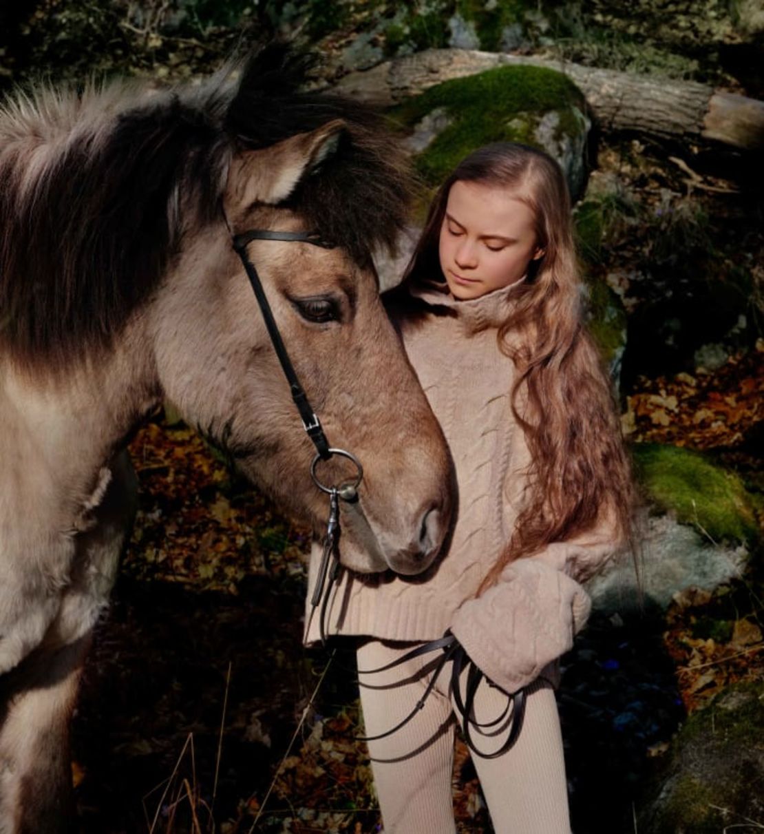 Thunberg y Gandalf, el caballo islandés. Crédito: Alexandrov Klum/Vogue Escandinavia