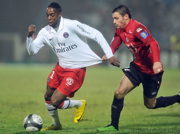 El haitiano Jean-Eudes Maurice jugó en el PSG de 2008 a 2012. Aquí se le puede ver en un partido contra el Lille que se jugó en 2010.