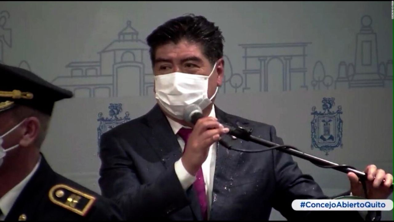 CNNE 1047577 - el momento en que un concejal agrede al alcalde de quito