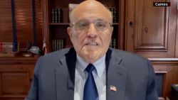 CNNE 1047699 - rudy giuliani ahora vende videos personalizados- miralo