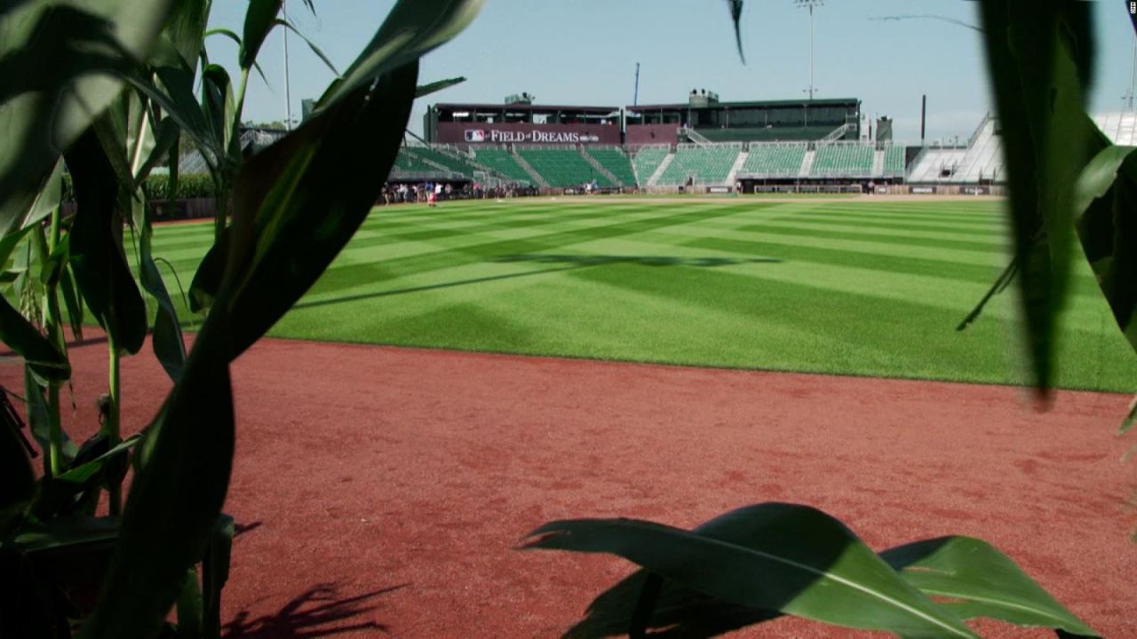 CNNE 1048260 - estadio inspirado en la cinta "field of dreams"