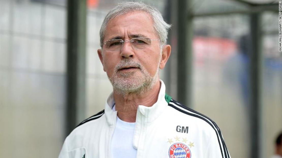 Después de retirarse, Müller siguió en el Bayern durante mucho tiempo como entrenador de las categorías inferiores, según el club de la Bundesliga.