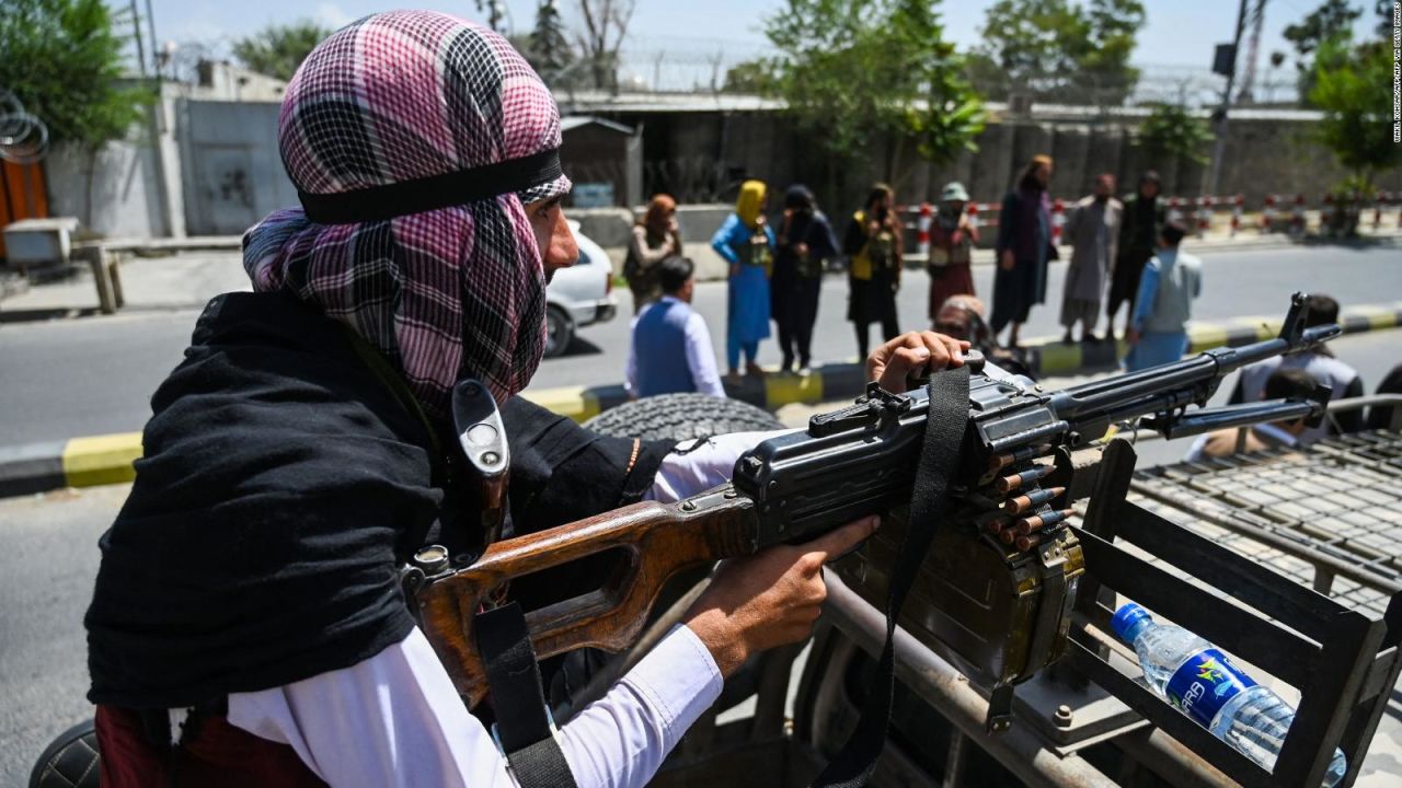CNNE 1050622 - exanalista de la cia- habra un genocidio en afganistan