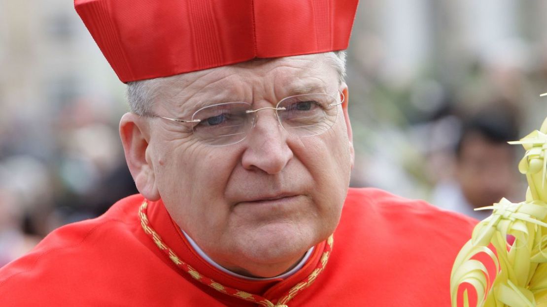 El cardenal Raymond Leo Burke.