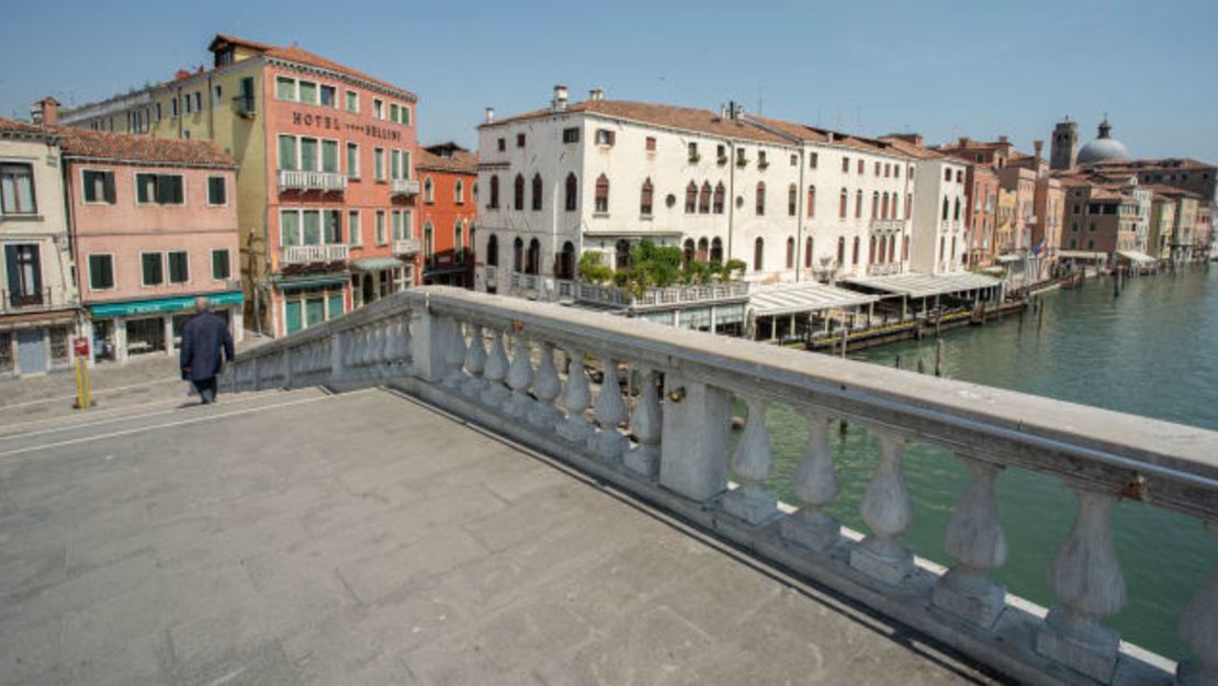 Los puentes de Venecia son infranqueables para muchos visitantes con problemas de movilidad.Marco Piraccini/Mondadori Portfolio/Getty Images