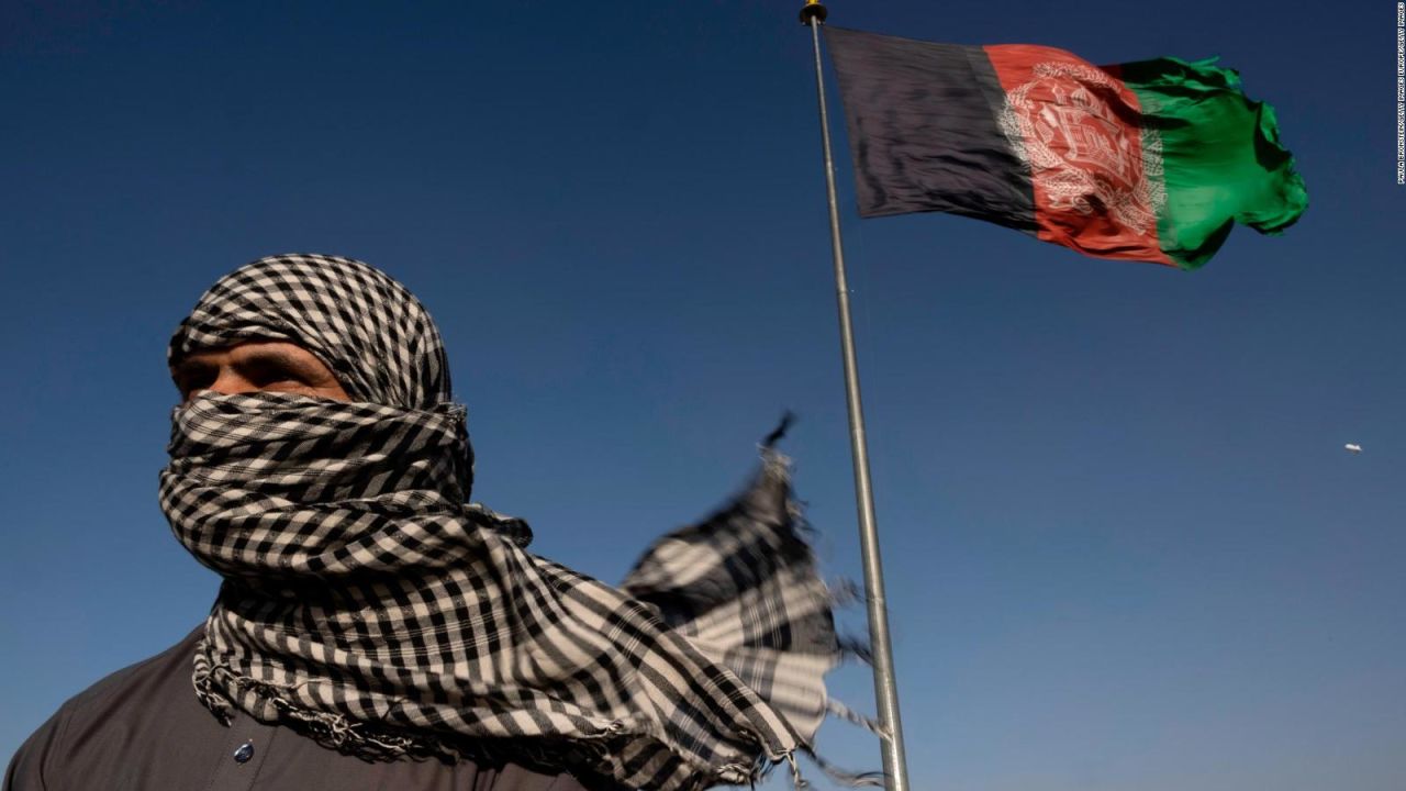 CNNE 1051904 - mayoria de interpretes, sin pasaporte para irse de afganistan