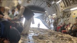 CNNE 1052186 - ee-uu- logra evacuar a 1-800 personas mas de afganistan