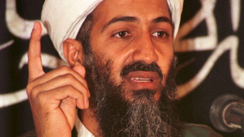 Osama bin Laden fue el líder de la organización terrorista al Qaeda. Junto con su red terrorista, estuvo detrás de los ataques del 11 de septiembre de 2001 en Estados Unidos.