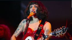 CNNE 1053160 - mon laferte embarazada, " despues de un ano de intentarlo, por fin! "