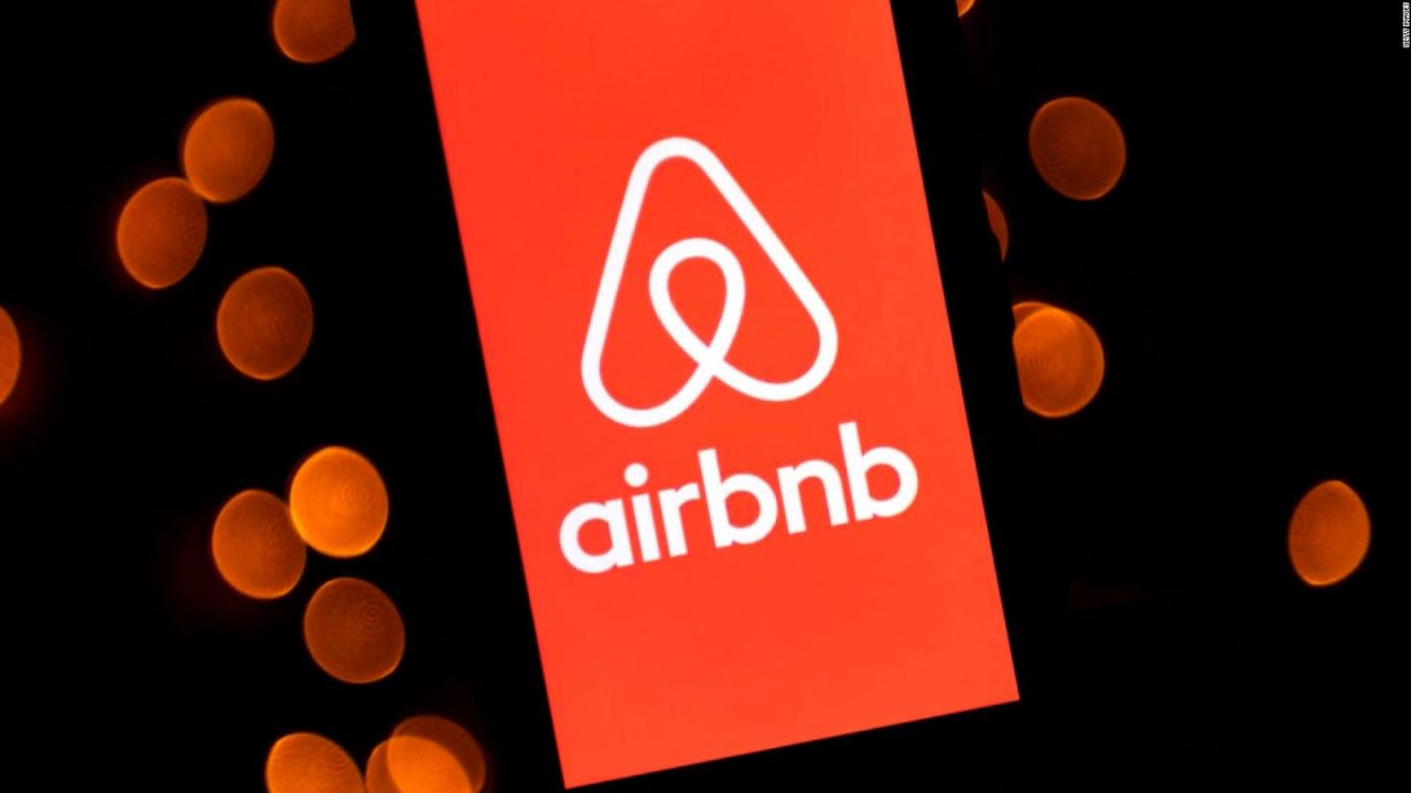 CNNE 1054529 - airbnb anuncia ayuda para refugiados afganos