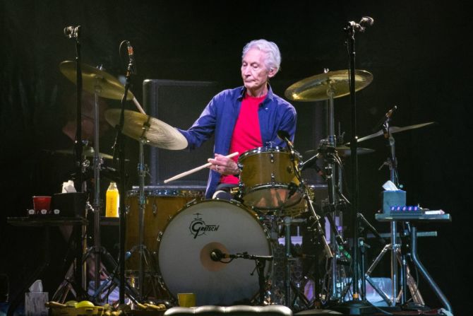 Charlie Watts, el legendario baterista de la banda británica The Rolling Stones, murió a los 80 años el 24 de agosto de 2021. Fue parte de la agrupación desde 1963.