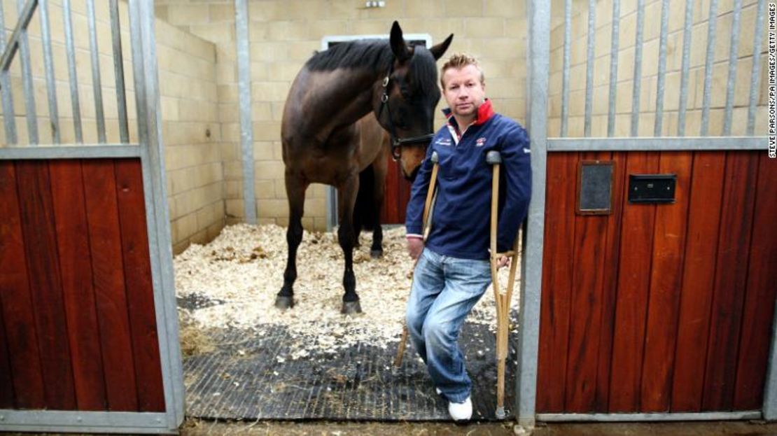 El atleta de doma paraecuestre de Gran Bretaña, Lee Pearson, con su caballo Gentleman.