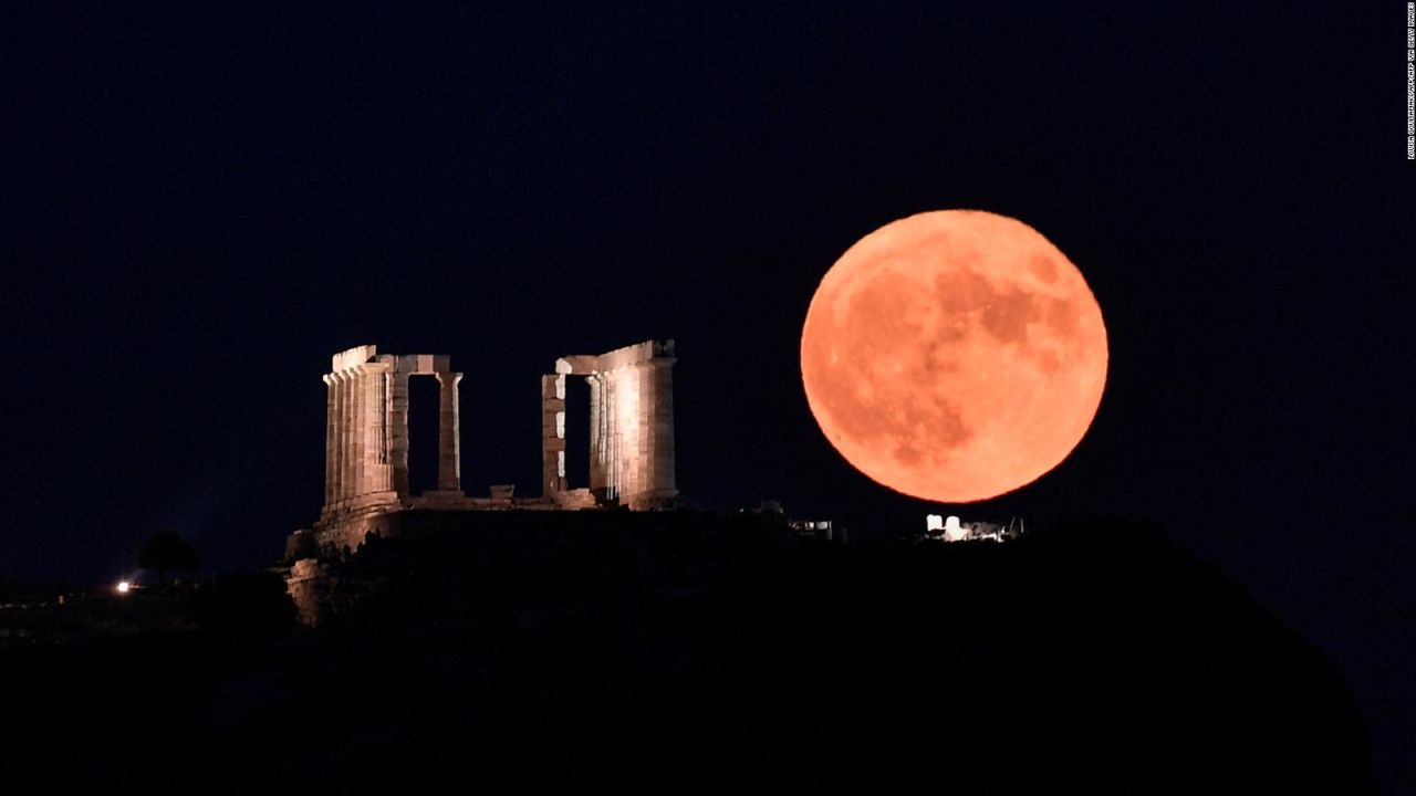 CNNE 1055485 - luna llena deslumbra en grecia