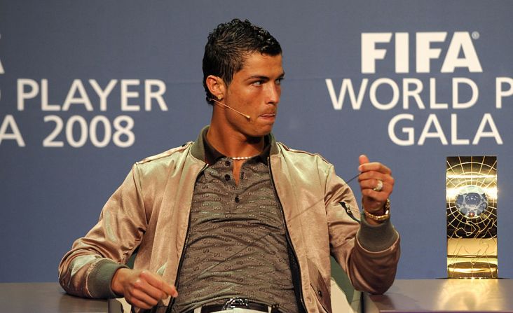 Cristiano Ronaldo en una conferencia de prensa previa a la ceremonia de entrega del premio al Jugador Mundial de Fútbol 2008 de la FIFA, el 12 de enero de 2009 en Zúrich.