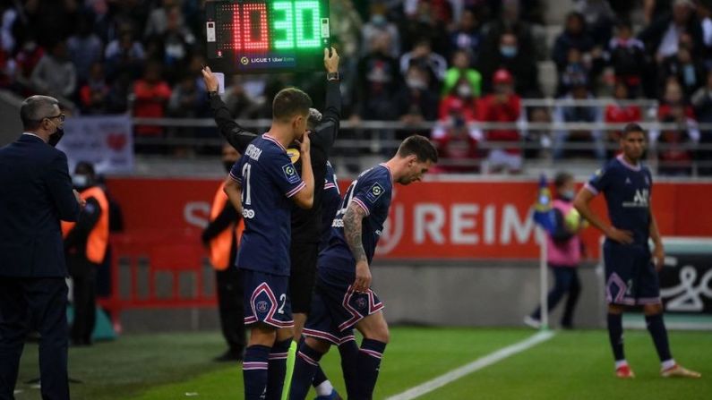 En el minuto 66, el delantero argentino entró al campo en sustitución de Neymar.