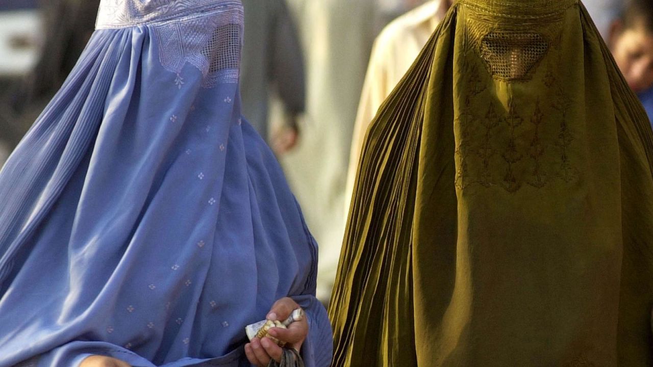 CNNE 1058770 - ser mujer bajo el regimen taliban, segun una experta