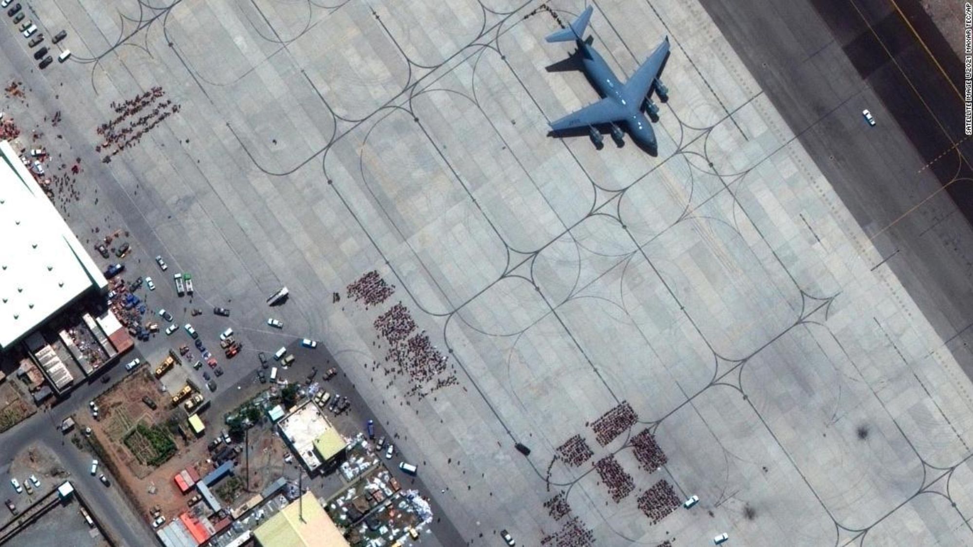 CNNE 1058791 - 2f210824160409-kabul-airport-aerial-0823-super-tease