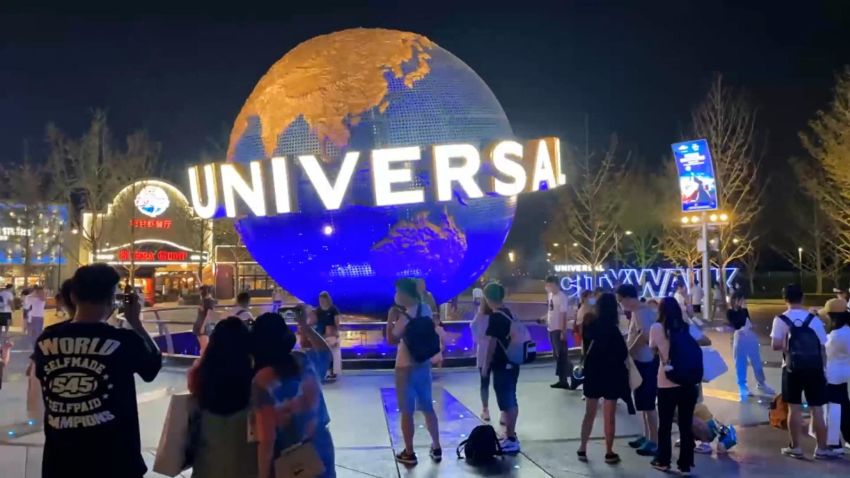 CNNE 1059241 - universal studios abre parque tematico en china