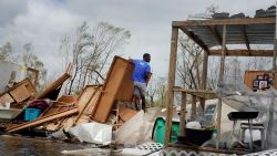 CNNE 1059868 - huracan ida destruye comercios y restaurantes en louisiana