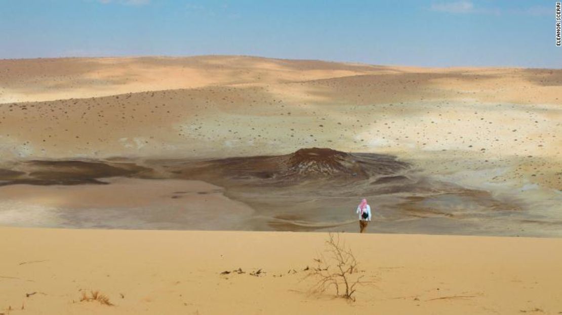 Los arqueólogos estudian el desierto de Nefud, en el norte de Arabia Saudita. Se formaron lagos en los huecos entre las dunas hace miles de años, durante los periodos de mayores precipitaciones.