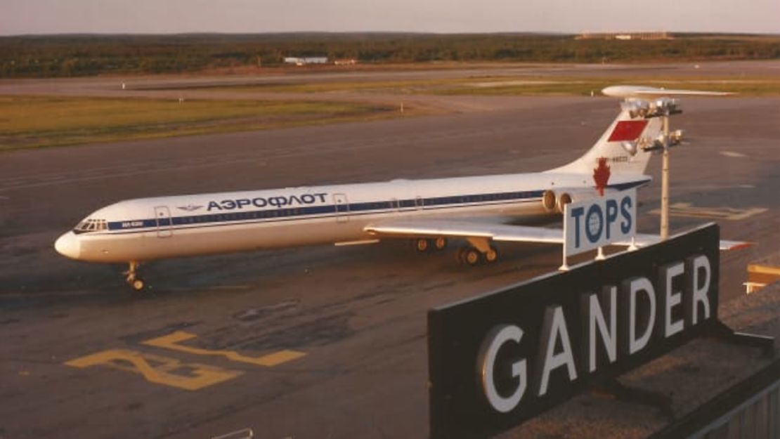 Un IL62 soviético de Aeroflot en Gander alrededor de 1974.Cortesía de la Sociedad Histórica del Aeropuerto de Gander