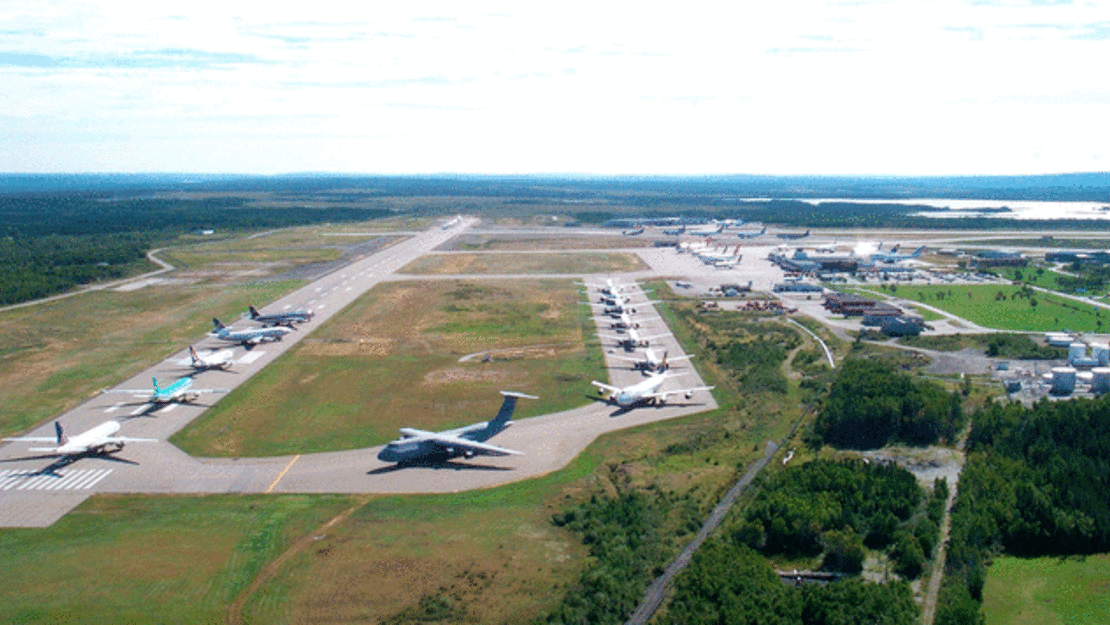 Aviones en tierra en el aeropuerto de Gander durante el 11-S.Cortesía de la Sociedad Histórica del Aeropuerto de Gander