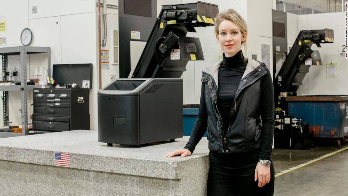 Foto de archivo. Elizabeth Holmes, fundadora de Theranos, en Palo Alto, California, el 4 de diciembre de 2015.