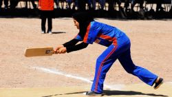 CNNE 1063076 - taliban- las mujeres no deberian jugar al criquet