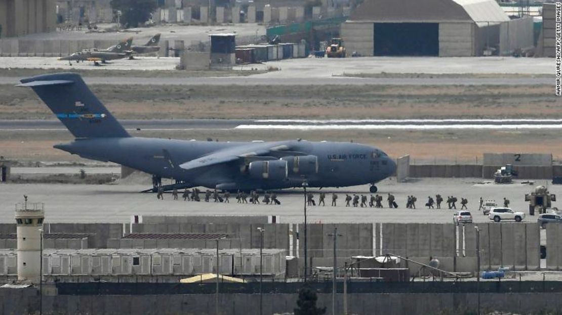 Los últimos aviones militares de Estados Unidos abandonaron el aeropuerto de Kabul justo antes de la fecha límite del 31 de agosto, que marca la retirada total de las fuerzas de EE.UU.