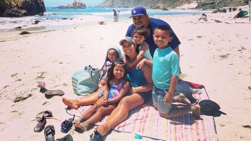 Una pareja de California murió de covid-19 con semanas de diferencia, dejando huérfanos a sus 5 hijos, uno recién nacido | CNN