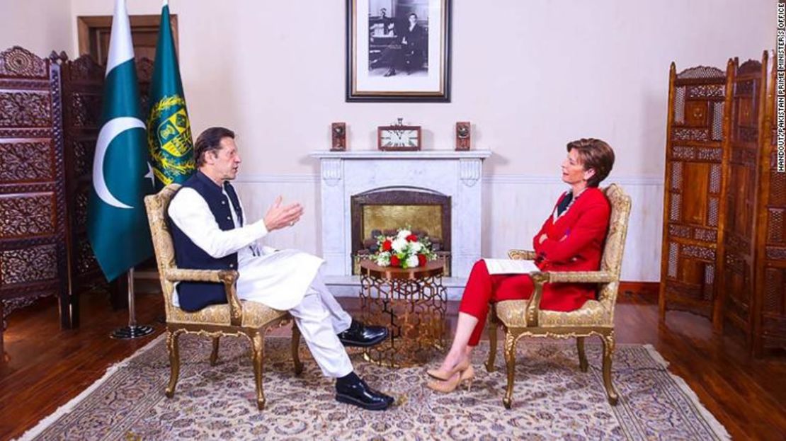 Becky Anderson, de CNN, entrevistó a Imran Khan el miércoles.