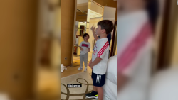 CNNE 1067967 - asi disfruta messi ver a sus hijos bailar